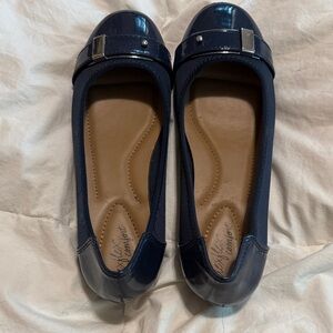 Dexflex Women's Navy Blue Comfort Flats Size 7 1/2